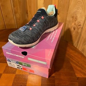 Ladies Skechers size 12